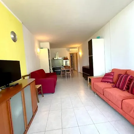 Casa Vacanze Luna דירה ולקרוסיה